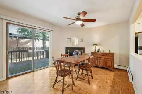 29 Ponds Cir, Wayne, NJ 07470 photo 17