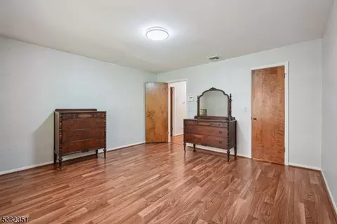 29 Ponds Cir, Wayne, NJ 07470 photo 40