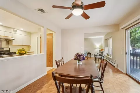 29 Ponds Cir, Wayne, NJ 07470 photo 19