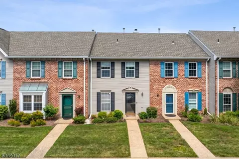 1405 Doolittle Dr, Bridgewater, NJ 08807