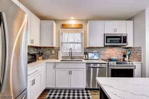 44 Charlestown Rd, Hampton, NJ 08827 photo 9