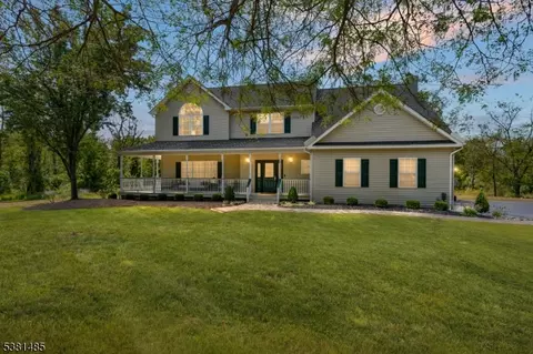 10 E Dreahook Rd, Whitehouse Station, NJ 08889