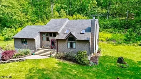 22 Hissim Rd, Great Meadows, NJ 07838