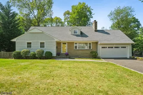 17 Coleman Ave W, Chatham, NJ 07928