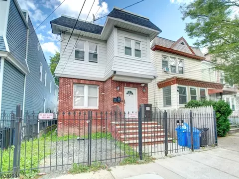 18 Salem St, Newark, NJ 07106