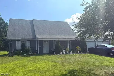 3 Webster Rd, Somerset, NJ 08873