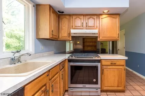 6 Hampton Rd, Pittstown, NJ 08867 photo 7