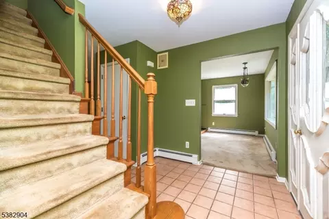 6 Hampton Rd, Pittstown, NJ 08867 photo 3