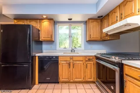 6 Hampton Rd, Pittstown, NJ 08867 photo 6