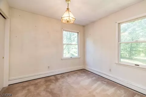 6 Hampton Rd, Pittstown, NJ 08867 photo 23