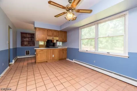6 Hampton Rd, Pittstown, NJ 08867 photo 11