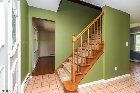 6 Hampton Rd, Pittstown, NJ 08867 photo 4