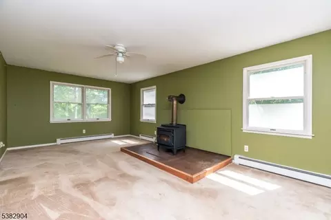 6 Hampton Rd, Pittstown, NJ 08867 photo 15