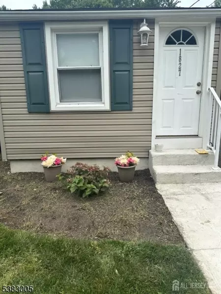 1827 Oak Rd, North Brunswick Twp, NJ 08902