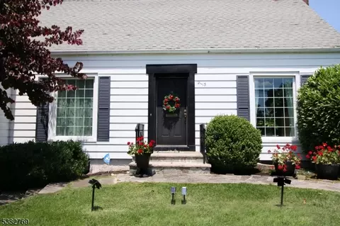 2-13 Morlot Ave, Fair Lawn, NJ 07410