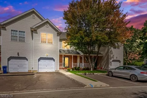 36 E Burgess Dr, Piscataway, NJ 08854