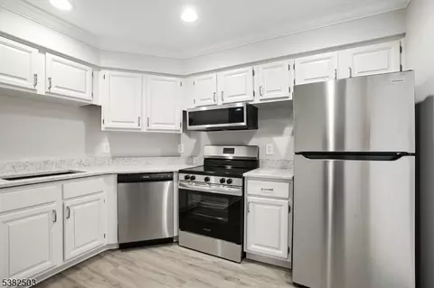 188 Jamestown Rd, Basking Ridge, NJ 07920