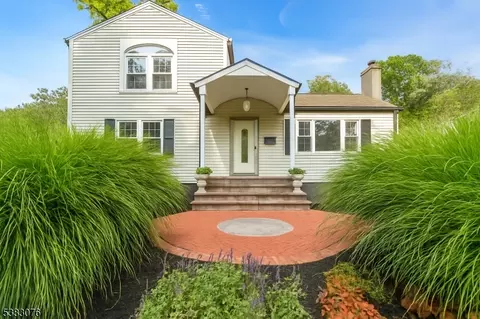 60 Hillside Ter, Wayne, NJ 07470 photo 2