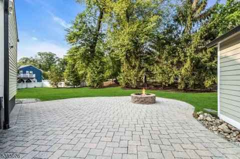 60 Hillside Ter, Wayne, NJ 07470 photo 28
