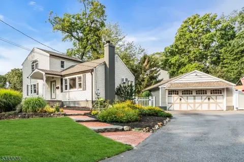 60 Hillside Ter, Wayne, NJ 07470 photo 4