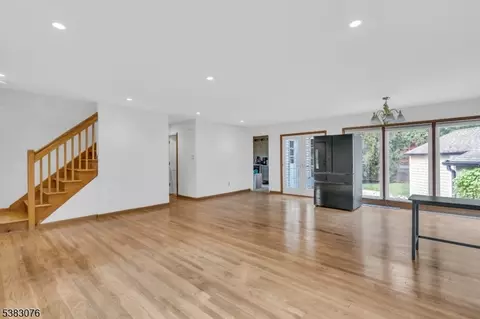 60 Hillside Ter, Wayne, NJ 07470 photo 8