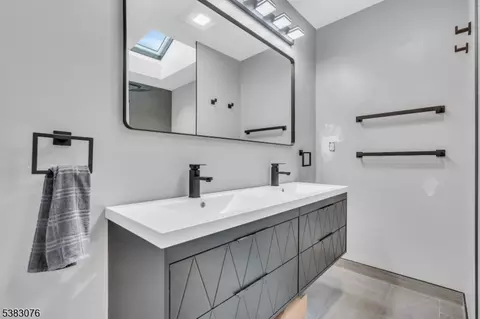 60 Hillside Ter, Wayne, NJ 07470 photo 14