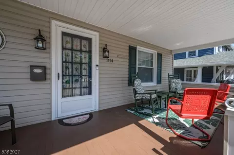 314 Mountainview Ter, North Plainfield, NJ 07063 photo 3