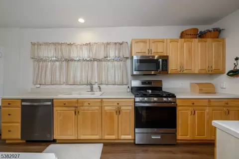 314 Mountainview Ter, North Plainfield, NJ 07063 photo 14