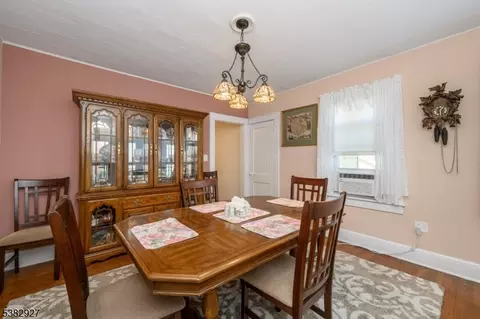 314 Mountainview Ter, North Plainfield, NJ 07063 photo 9