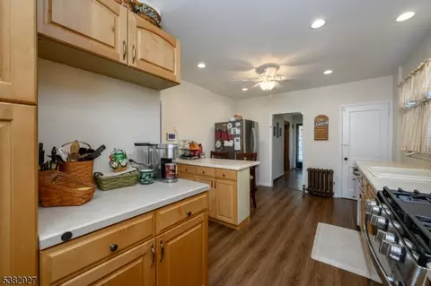 314 Mountainview Ter, North Plainfield, NJ 07063 photo 15