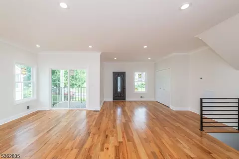 57 Hillcrest Dr, Wayne, NJ 07470 photo 11