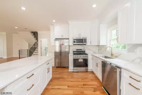 57 Hillcrest Dr, Wayne, NJ 07470 photo 7