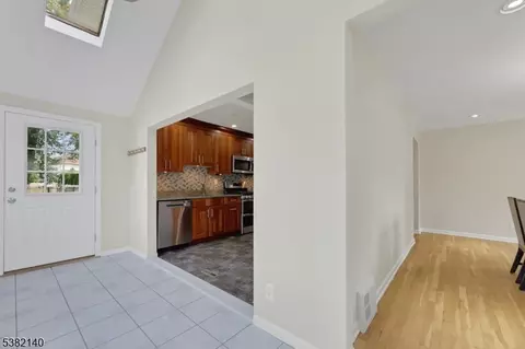 21 Dubel Rd, Wayne, NJ 07470 photo 8