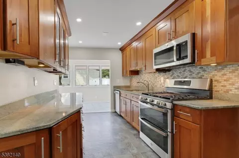 21 Dubel Rd, Wayne, NJ 07470 photo 10