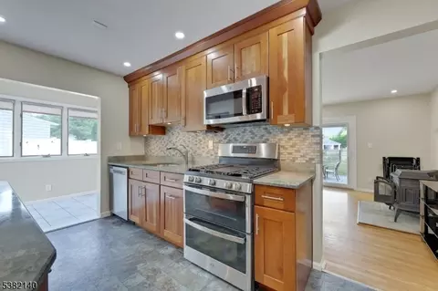 21 Dubel Rd, Wayne, NJ 07470 photo 12