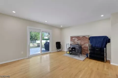 21 Dubel Rd, Wayne, NJ 07470 photo 14
