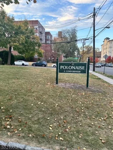 704-712 N Broad St #3D, Elizabeth, NJ 07208