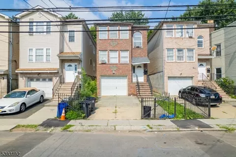 95 Stuyvesant Ave #2, Newark, NJ 07106