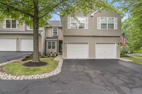 4 Arcola Way, Annandale, NJ 08801