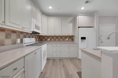 7 Ridgeview Ln #7, Mount Arlington, NJ 07856