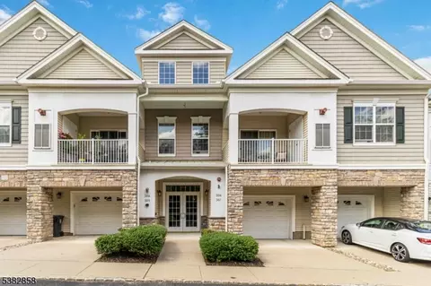 306 Brook Hollow Dr, Whippany, NJ 07981