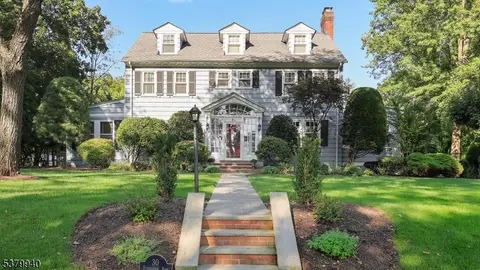 30 Stoneleigh Park, Westfield, NJ 07090