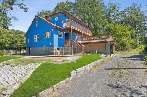 13 Mclellan Ct, East Brunswick, NJ 08816