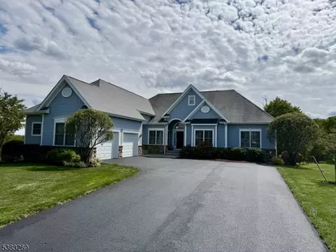 32 Players Blvd, Fredon Twp, NJ 07860