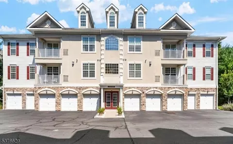 4 Slate Ct #A3, Woodland Park, NJ 07424