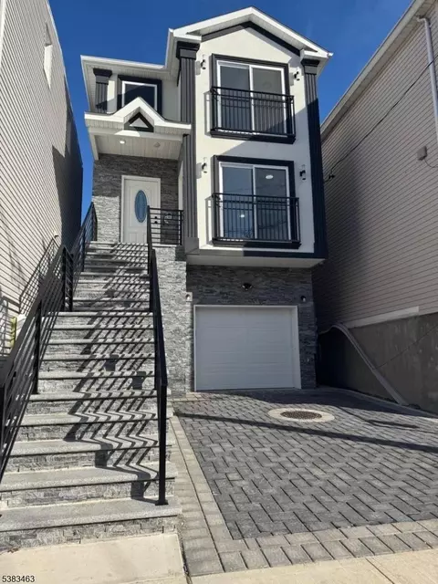 111 S Park St, Elizabeth City, NJ 07206