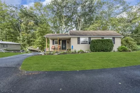 11 Henry Budd Cir, Fredon Twp, NJ 07860