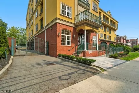 201-211 W Jersey St #205, Elizabeth, NJ 07202