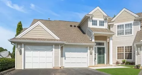 1286 Fairview Cir, Stewartsville, NJ 08886