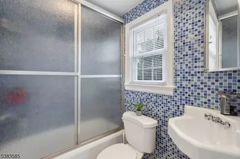 390 Spring Valley Rd, Paramus, NJ 07652 photo 8
